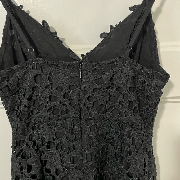 ASTR The Label Kenna Lace MIDI Dress - Picture 4 of 10